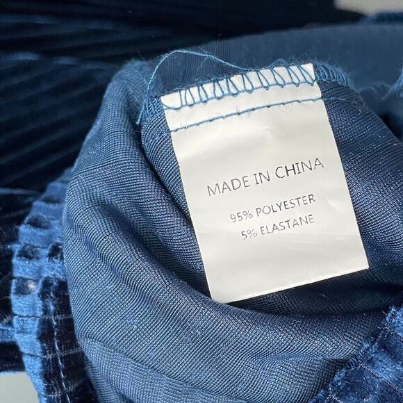 Simplee Apparel Blue Velvet Midi Dress - Picture 8 of 9